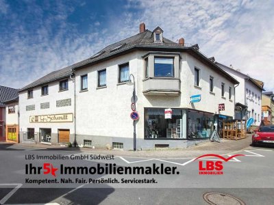 Wohn- Geschäftshaus mit Potential zum 4 Parteien Haus !!!