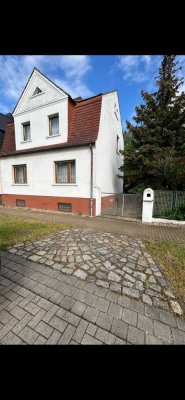 Doppelhaushälfte mit Flair im beliebten Gerwisch !