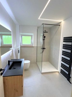 Hochwertig sanierte 3-Zimmerwohnung mit Balkon & Stellplätzen - provisionsfrei!