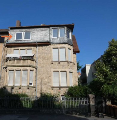 Altbau - 2 Zimmerwohnung Hambacher Höhe im Dachgeschoß