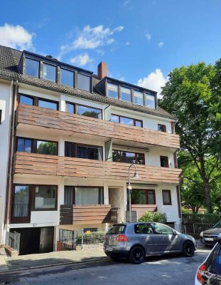 schöne 2-Zimmer-Dachgeschosswohnung in Hastedt, Nähe Weser