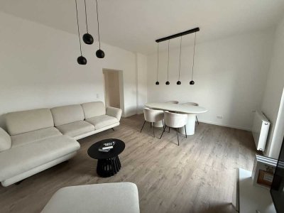 Erstbezug: Moderne 3-Zimmer-Wohnung mit Balkon, voll möbliert