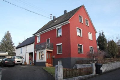 Vielfältiges Einfamilienhaus mit diversen Nebenflächen