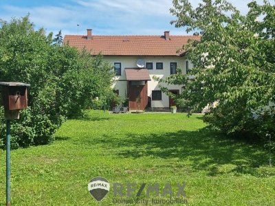 "Universelles Grundstück in Zentrumszone"