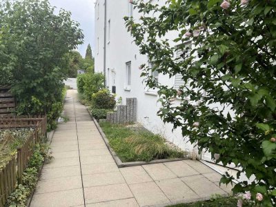 Geschmackvolles, gepflegtes 4-Zimmer-Reihenhaus mit lux. Innenausstattung und EBK in Reutlingen