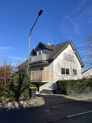 Große Wohnung mit Garten zur Alleinnutzung + Stellplatz für 2 Autos