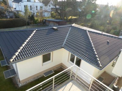 Stilvolle, gepflegte 3,5-Raum-Terrassenwohnung mit geh. Innenausstattung mit Balkon