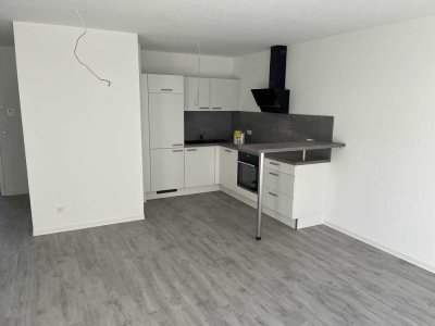 2-Zimmer-Wohnung, mit EBK und großzügiger Südterrasse mit Gartenanteil in Weinsberg