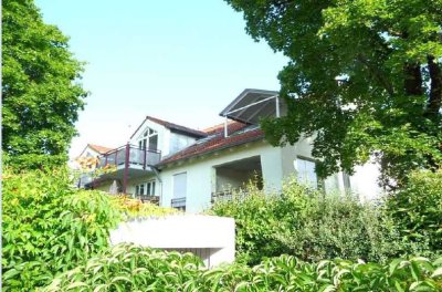 Helle 3-Zimmer-Wohnung mit Loggia & Balkon in Unterhaching