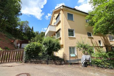 Attraktive 2-Zimmer-Wohnung mit großer Terrasse in Wiesbaden Sonnenberg