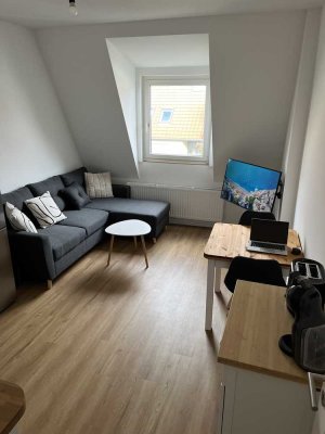DUS-Pempelfort 46m² Neu möbliertes Apartment mit großer Dachterrasse, Erstbezug nach Sanierung