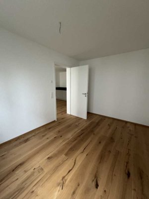 Erstbezug 2-Raum-Wohnung mit gehobener Innenausstattung mit Garten und Einbauküche in Kressbronn