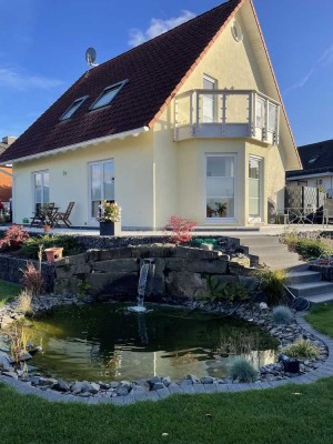 Ihr neues Zuhause * Bezugsfertiges Energieeffizienzhaus in ruhiger Höhenlage