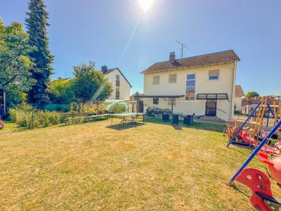 Miesau | Charmantes 1-2 Familienhaus Freistehend in guter Lage mit viel platz