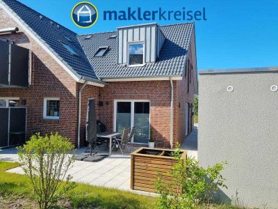 Moderne Haushälfte mit EBK und Garage