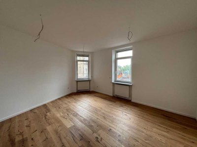 Exklusive 3-Zimmer-Erdgeschosswohnung - KERNSANIERT
