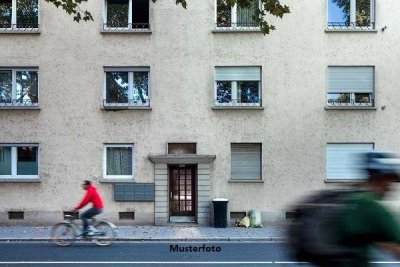 Wohnhaus mit 5 Einheiten und integrierter Garage