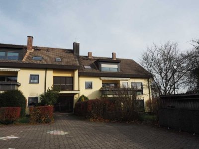 Helle 2,5-Zimmer Dachgeschosswohnung mit großem Südbalkon und Blick über Bayreuth