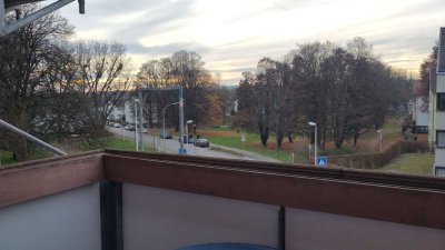 Helle 3-Zimmer-Wohnung, 2. OG · 10 Min Fußweg Zentrum