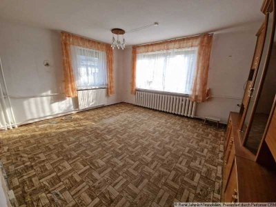 Schönes kleines Haus zum Sanieren in Callenberg