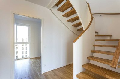 Ab September: Traumhafte 5 Zimmer DG - Maisonette Wohnung mit Dachterrasse
