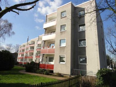 Einziehen und Wohlfühlen - 3-ZKDB im EG mit Balkon zentral gelegen und saniert...