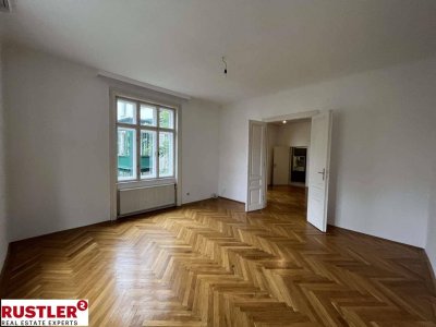Renovierte Altbauwohnung mit geräumiger Aufteilung - separate Küche