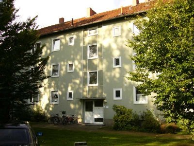 Frisch gestrichen! 3-Zimmer-Wohnung mit Tageslichtbad 'Am Anger' frei!
