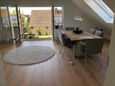 Lichtdurchflutete, moderne Dachgeschosswohnung