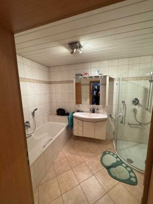 2 bis 3 Zimmer-Wohnung in Weilheim an der Teck-Ruhig, mit EBK