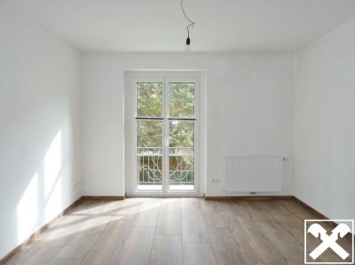 4-Zimmer Altbauwohnung mit Balkon - Innenstadtlage