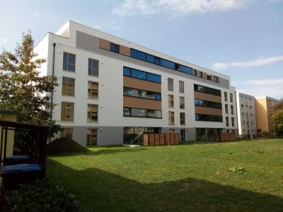 Exklusive, neuwertige 2-Zimmer-Wohnung mit 20 m² Balkon, Bergsicht, EBK, in Friedrichshafen
