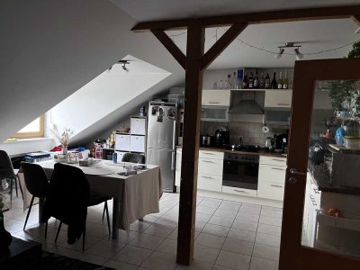 Helle DG-Wohnung in Finsing inkl. Carport und Dachboden