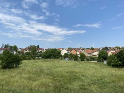 Schöne, helle 2-Zimmer Wohnung im 2. OG in Urspringen, unverbaubare Aussicht, provisionsfrei
