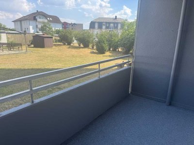 Ansprechende und vollst. renovierte 3-Zimmer-Erdgeschosswohnung mit Balkon und EBK in Idar-Oberstein