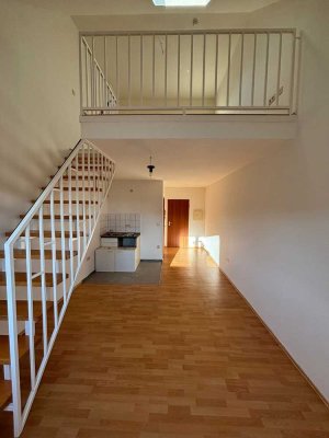 Perfekt geschnittene & frisch renovierte Maisonettewohnung für Singles oder junge Paare