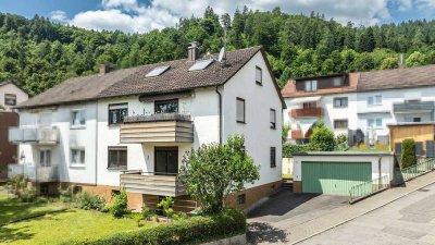 Kapitalanlage oder Selbstnutzung: Doppelhaushälfte mir drei Wohneinheiten in begehrter Lage