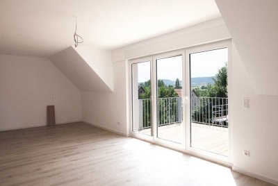 Duplex-Eigentumswhg. auf 2 Ebenen, Südbalkon & Fernblick – 79 m² Wohnfläche + ca. 45 m² Dachstudio
