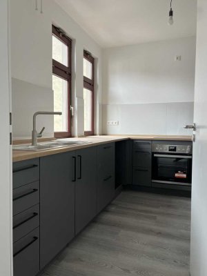 Erstbezug nach Sanierung: freundliche 3-Zimmer-Wohnung mit Einbauküche in Braunschweig