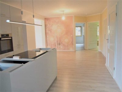 helle, moderne Wohnung, teilmöbliert, behindertengerecht, offener Wohnraum