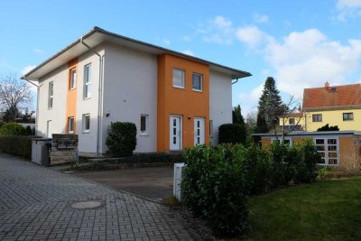 Doppelhaushälfte mit Garten
