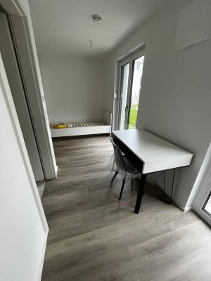 Stilvolle, Möblierte 1-Zimmer-Terrassenwohnung mit Internet und EBK - Für Studenten