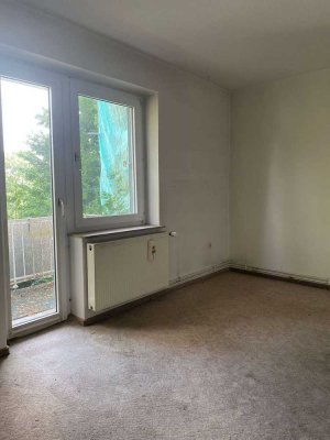 Schöne Wohnung mit Balkon, Garage und Potenzial