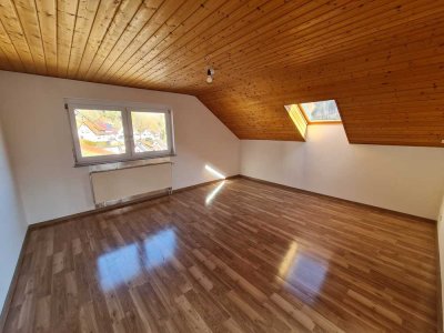 3 1/2 Zimmer Wohnung mit Dachterrasse und Stellplatz in Eybach