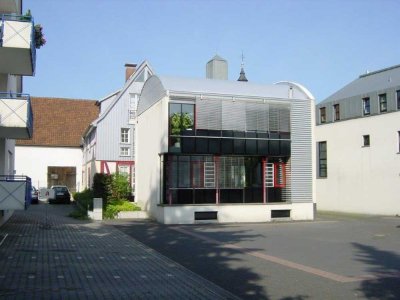 Attraktives Wohn-/Bürohaus im Herzen von Schwalbach