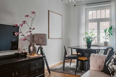 Exklusive, möblierte 3-Zimmer-Designwohnung mit großzügigem Balkon