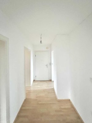 Wohnung für Singles & Paare - 82,00 qm im Herzen Burghausens - 2. OG