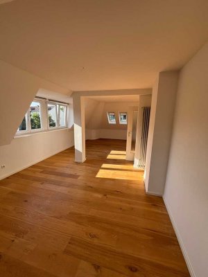 Geschmackvolle, gepflegte 2-Raum-Dachgeschosswohnung in Starnberg