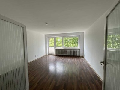 Renovierte 5-Zimmer-Wohnung mit Wanne und Balkon in Wilhelmshaven City