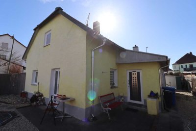 Grundstück mit Altbestand & genehmigtem Vorbescheid für 2 moderne Doppelhaushälften mit Garage